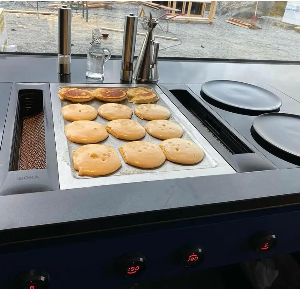 Kjøkken med integrert spiseplass - Bilde 3